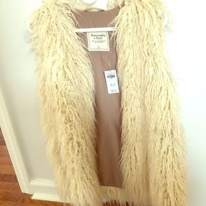Women’s off white fur vest